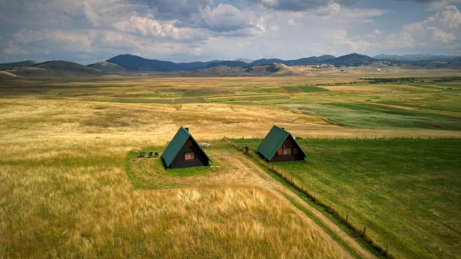 זבליאק Mountain Peaceful Cottages מראה חיצוני תמונה